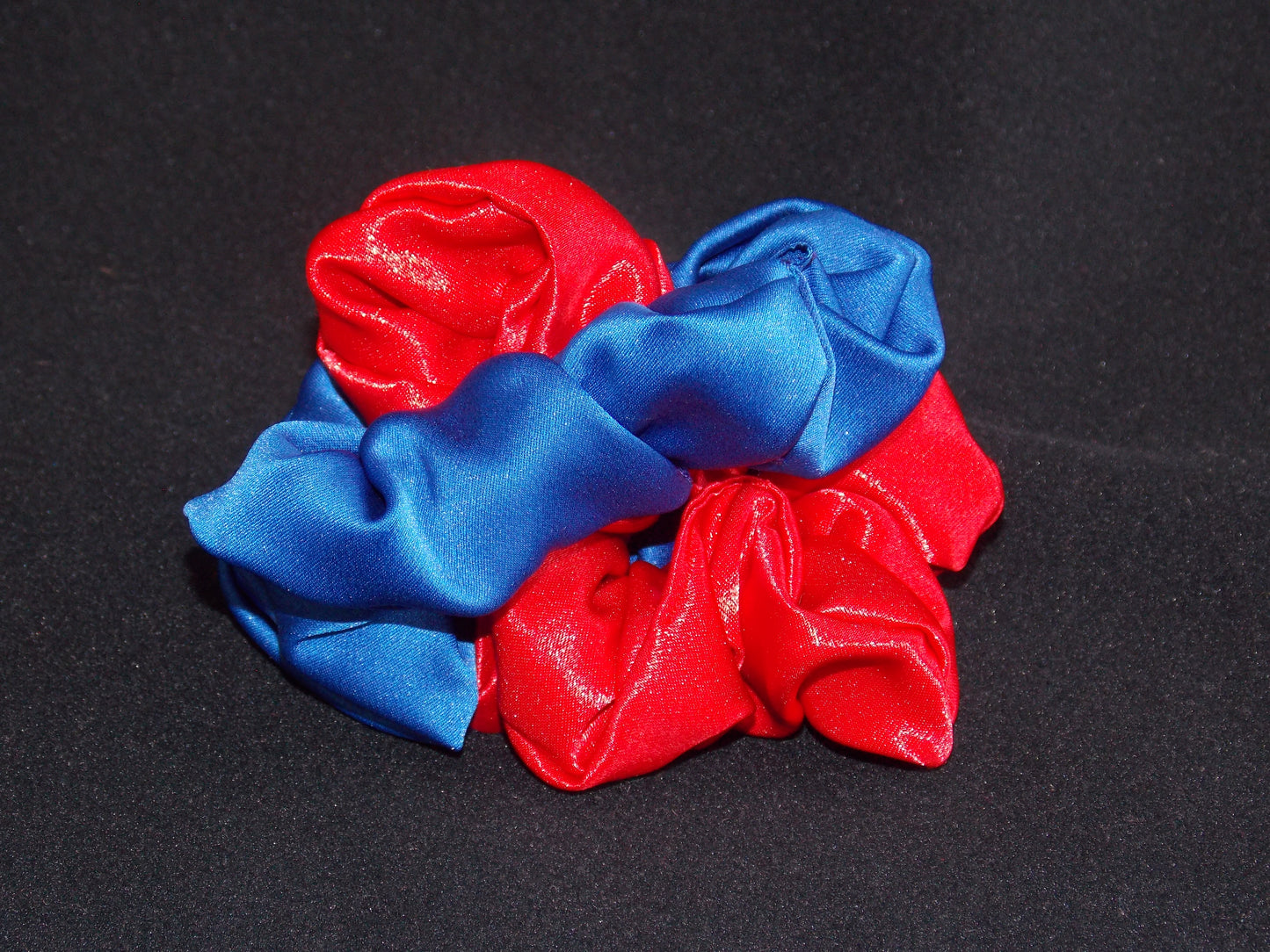 3- Scrunchies brilhantes